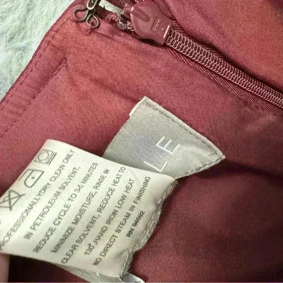 Amsale Eden Dress Size 6 In Ruby (Burgundy Red Shade) Bridesmaid BHLDN Maxi - Picture 9 of 13